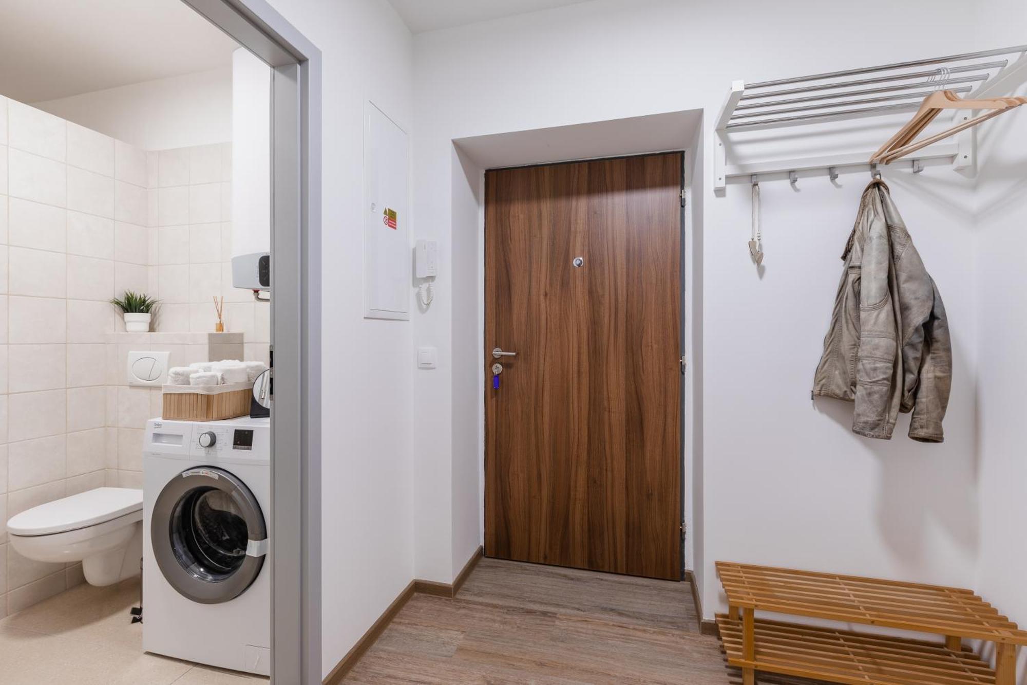 Romanticky Loft Parking U Hlavniho Nadrazi Оломоуц Екстериор снимка