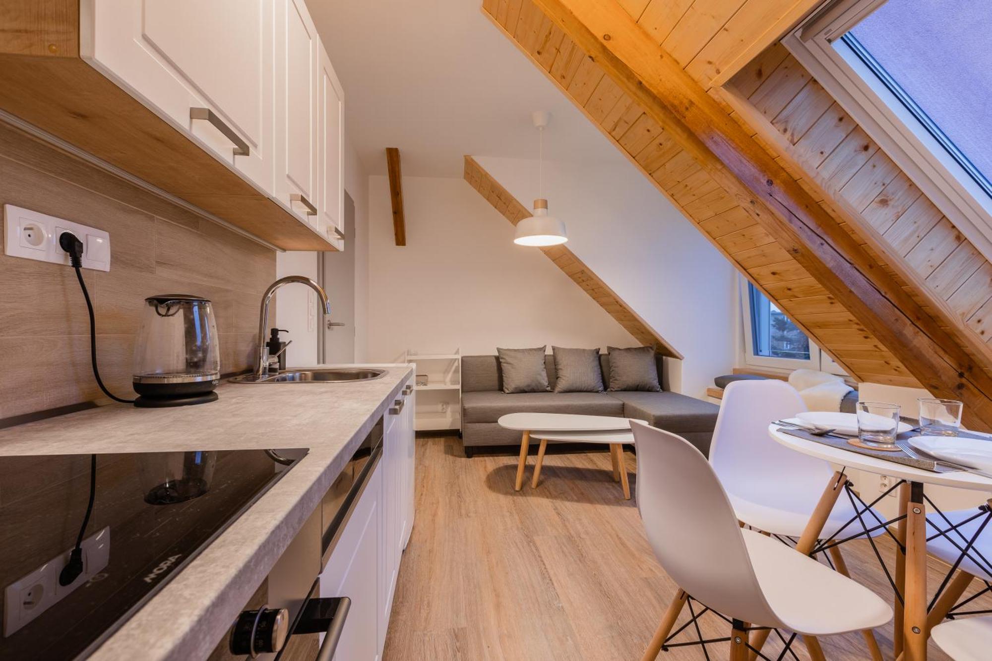 Romanticky Loft Parking U Hlavniho Nadrazi Оломоуц Екстериор снимка