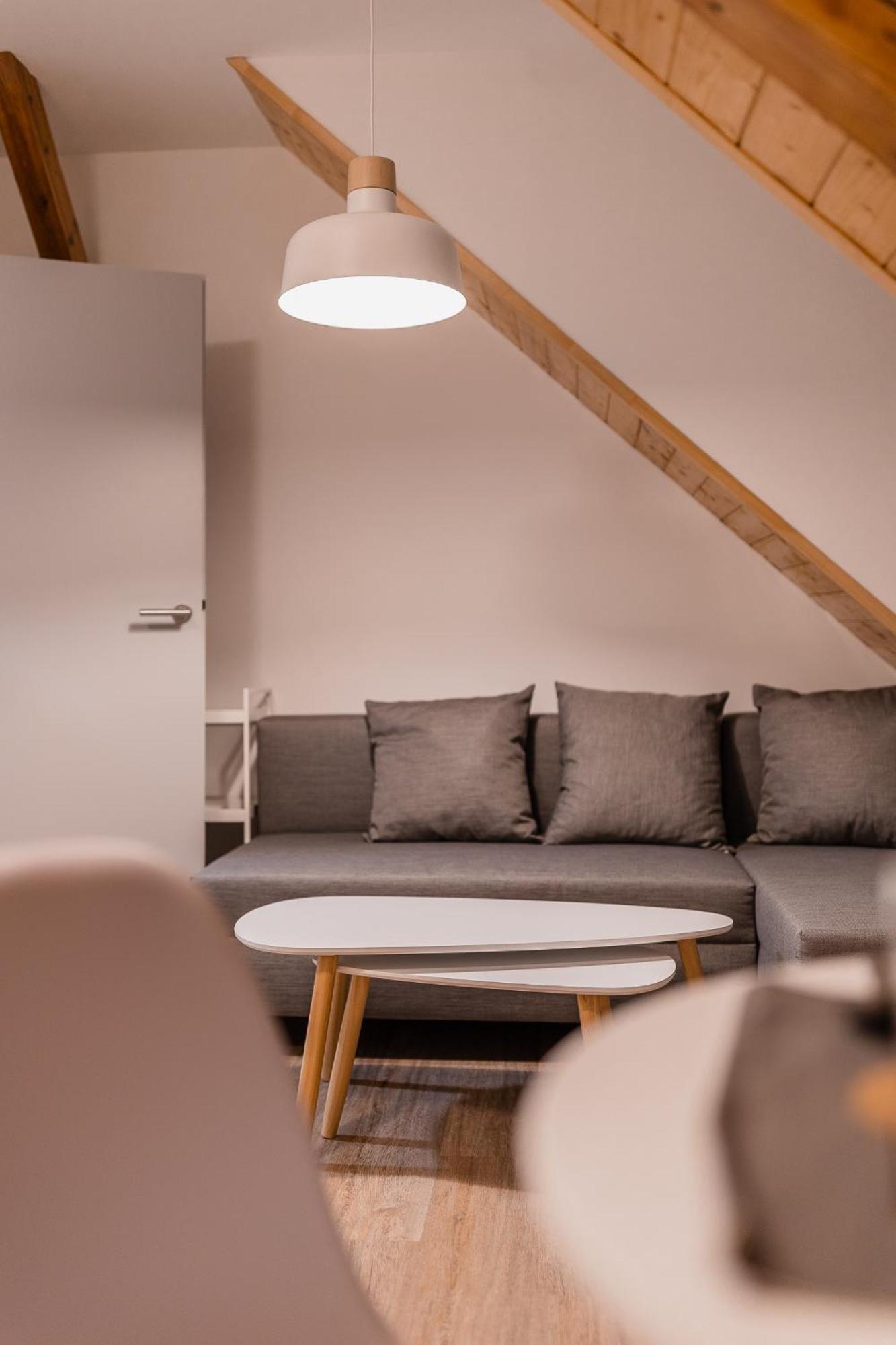 Romanticky Loft Parking U Hlavniho Nadrazi Оломоуц Екстериор снимка